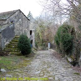 Les rues pavées de Ferrières