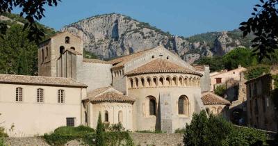 Abbaye gellone saint guilhem desert 1200