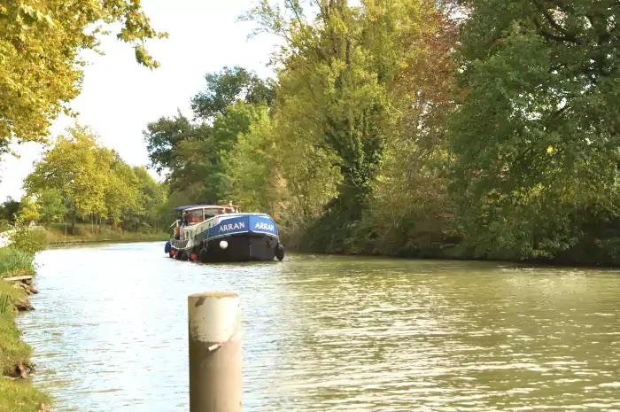 Le canal du midi en Occitanie