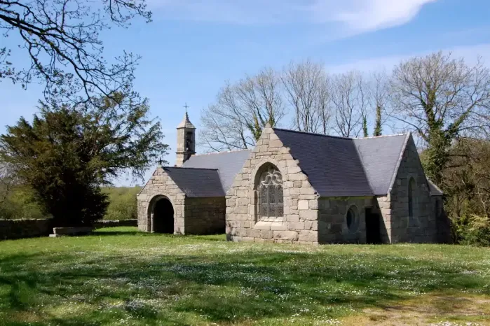 Chapelle de Loch sur la randonnée de Maël-Pestivien