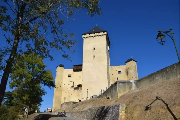 Le château de Mauvezin