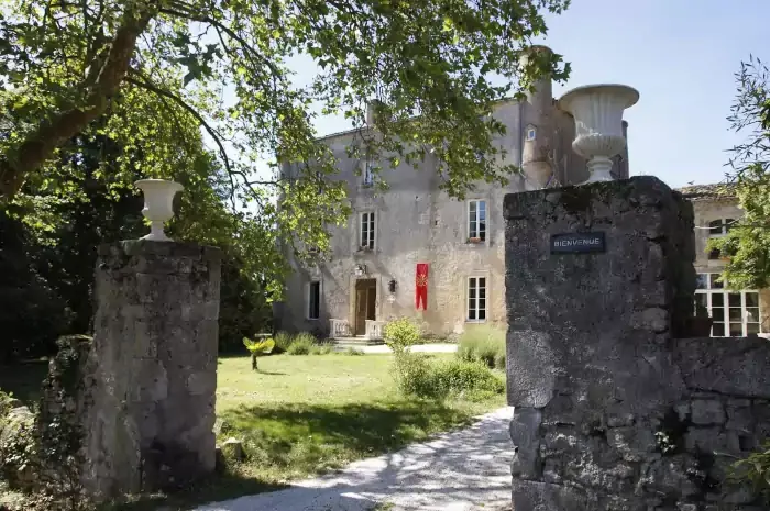 Entrée principale du château de Fajac-la-Selve