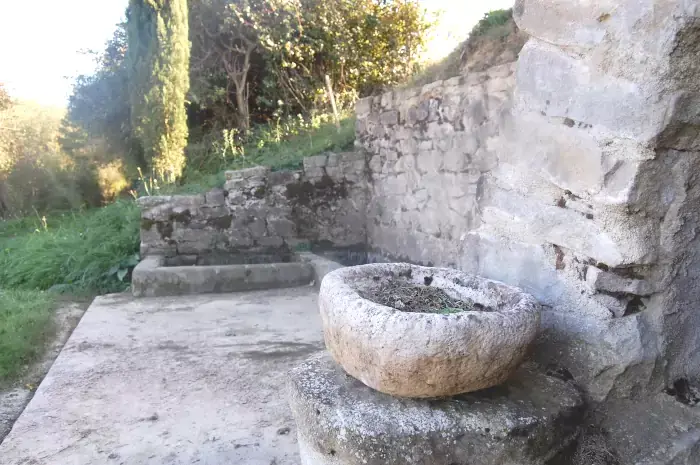 Fontaine Montengrand à Roumengoux