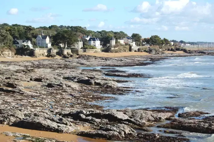 Les maisons beourgeoises sur la randonnée à Pornic