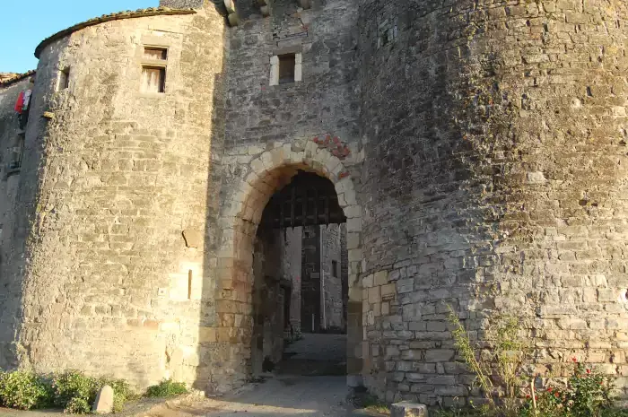 La porte Jane dans les remparts de Cordes-sur-Ciel