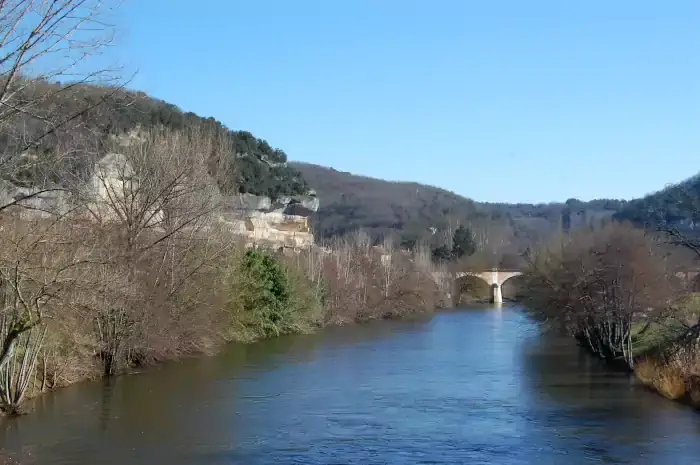 La Vézère sur la randonnée aux Eyzies