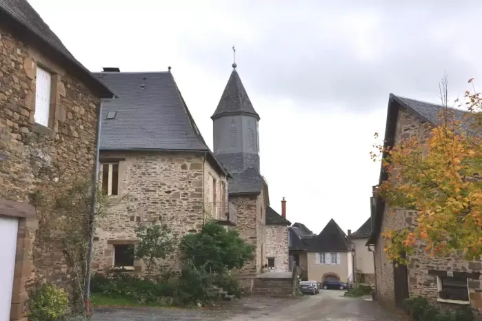 Village de Gauch sur la randonnée à Allassac