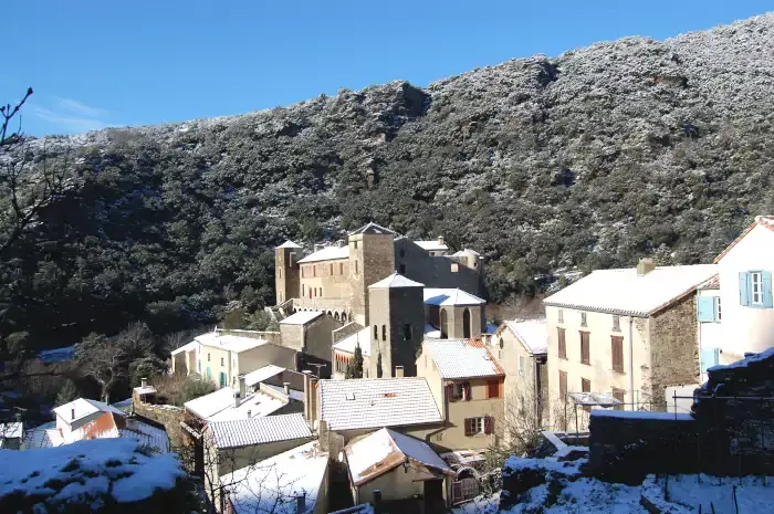 Village de Roquefère sous la neige