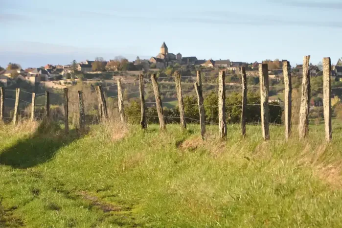 Village de Saint-Robert sur la randonnée à Ayen